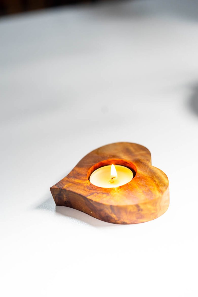 Heart Candle Handler